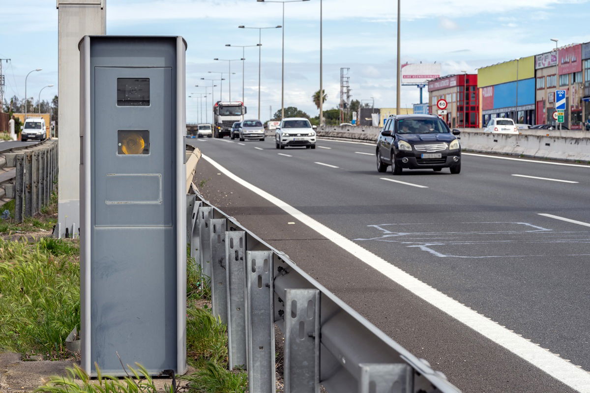 Tenk å bremse før et fartskamera vil redde deg? Ikke lenger i Spania