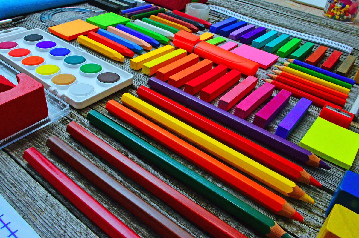 Hold barna opptatt på sommerskolen i Estepona