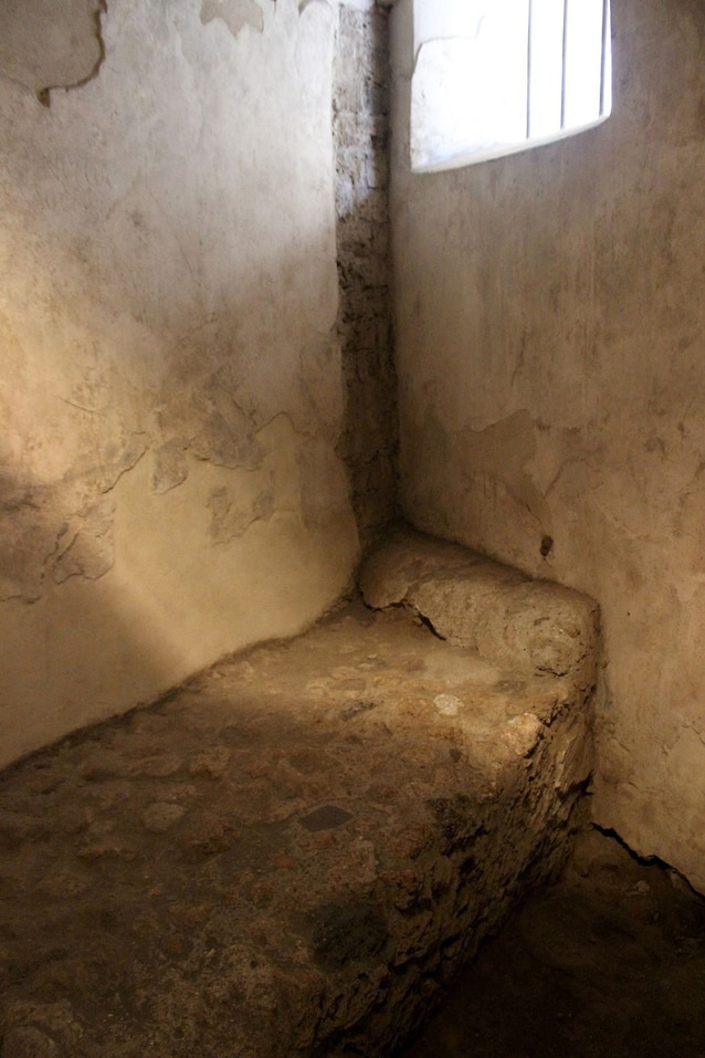 Les i et av rommene i lupinen