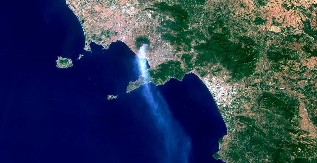 incendio-vesuvio-napoli-immagine-satellitare