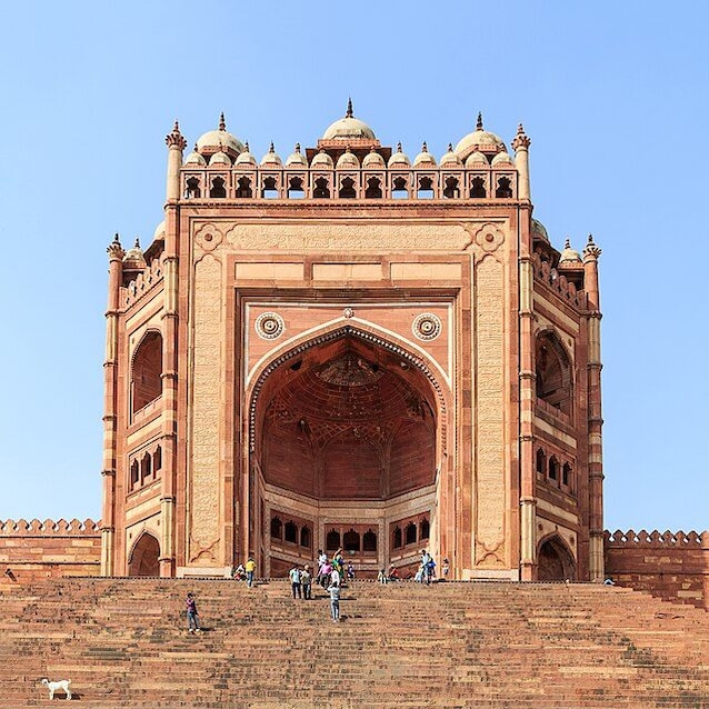 Bulland Darwaza i India