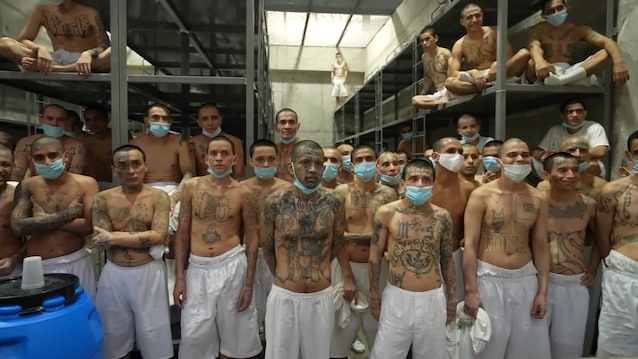 Image-Ceccot-Prigionieri