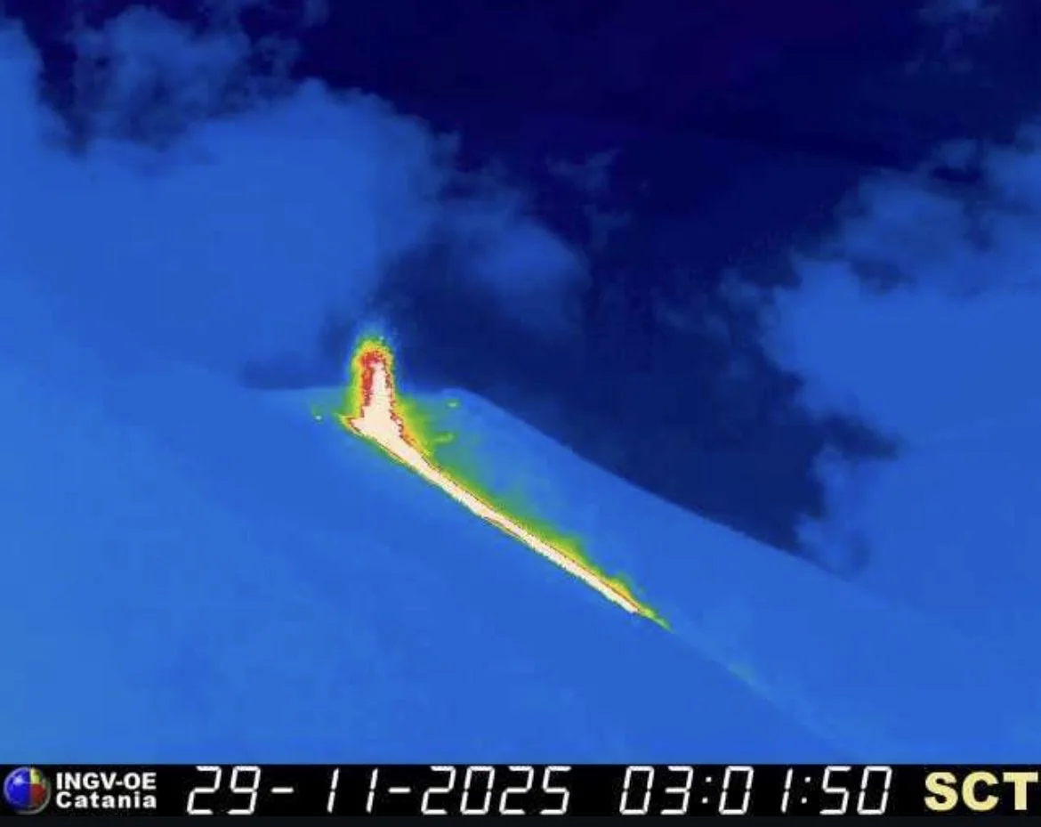 lavaoverløpet fra nordkrateret er avsluttet, men sprutaktiviteten fortsetter