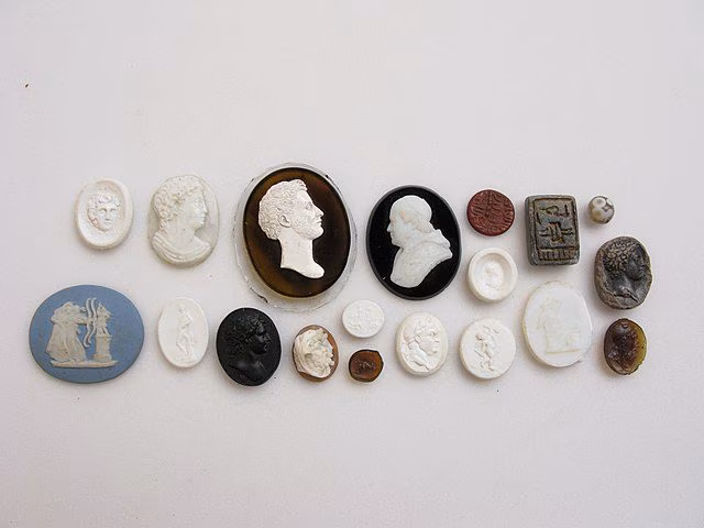 Hva er en cameo og hvordan er denne juvelen født i det gamle Egypt