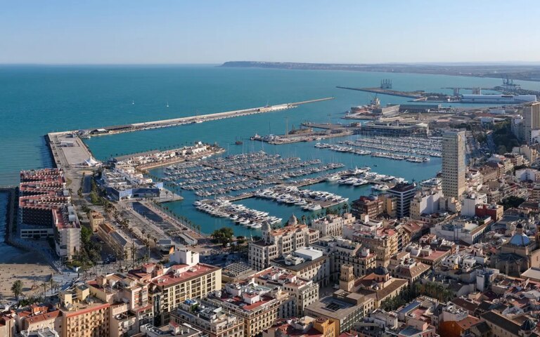 Kjøpe bolig på Costa Blanca i 2026? Hva britiske kjøpere må vite før det er for sent