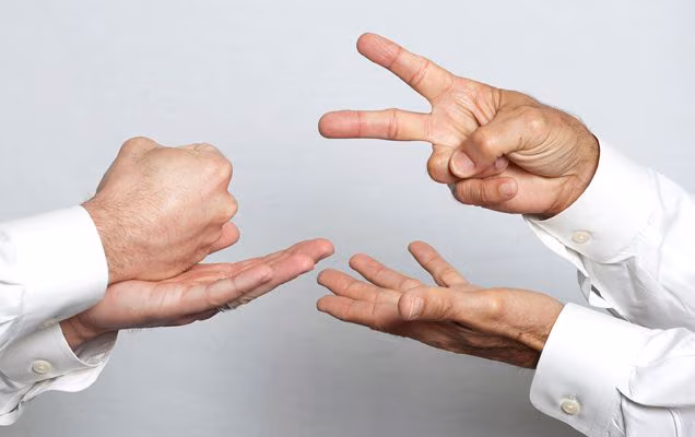 Hvordan spille stein, saks og papir og hvordan kinesisk last ble født