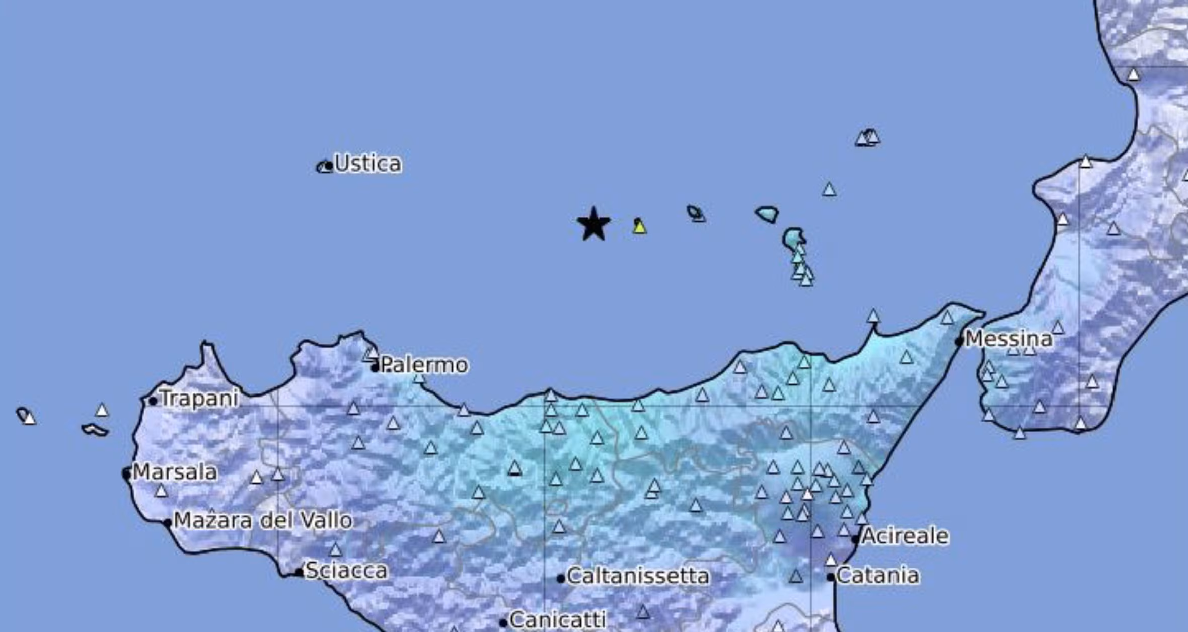 Seismisk sekvens utenfor kysten av De eoliske øyer, to jordskjelv M4.6 og M4.3 føltes også i Palermo