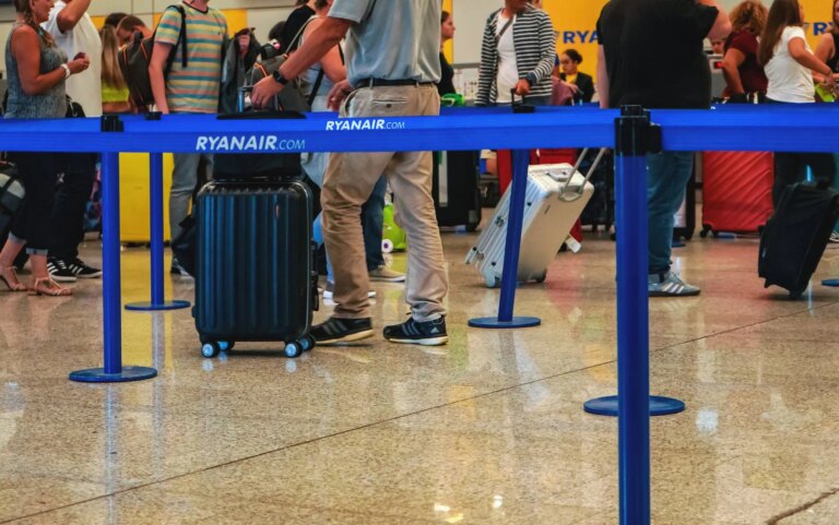 Hva Ryanairs kutt betyr for reisende i Spania i 2026