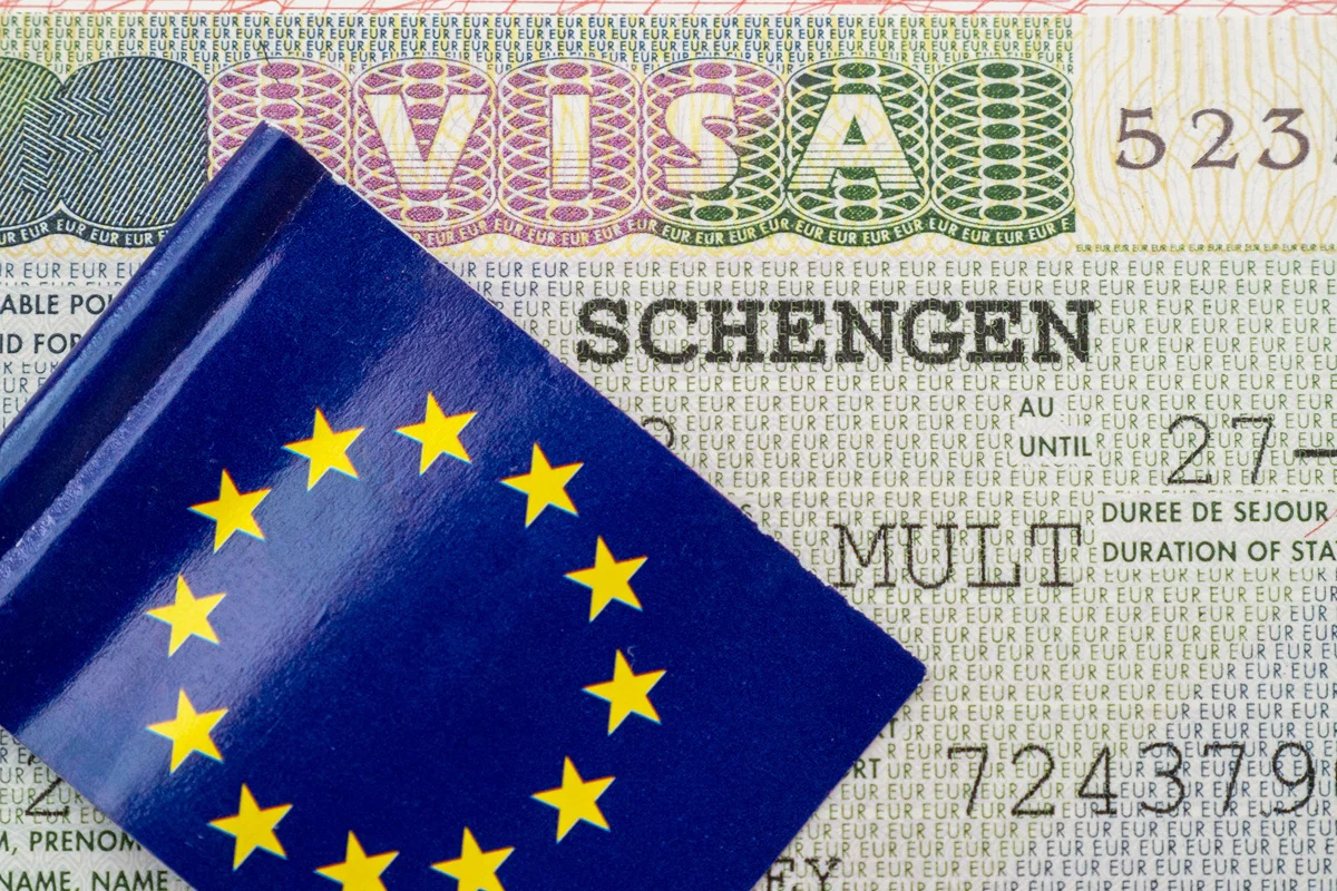 Schengen-visum blir digitalt: hva endres for reisende fra 2026