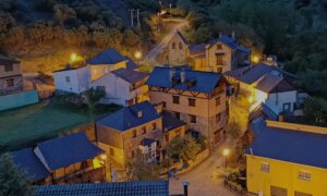 Denne lille landsbyen i Spania har bare 16 innbyggere, men tiltrekker seg 25 000 besøkende i året