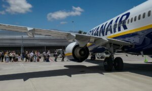 Ryanair oppfordrer Frankrike til å utsette nytt passsystem på grunn av frykt for kø i sommeren