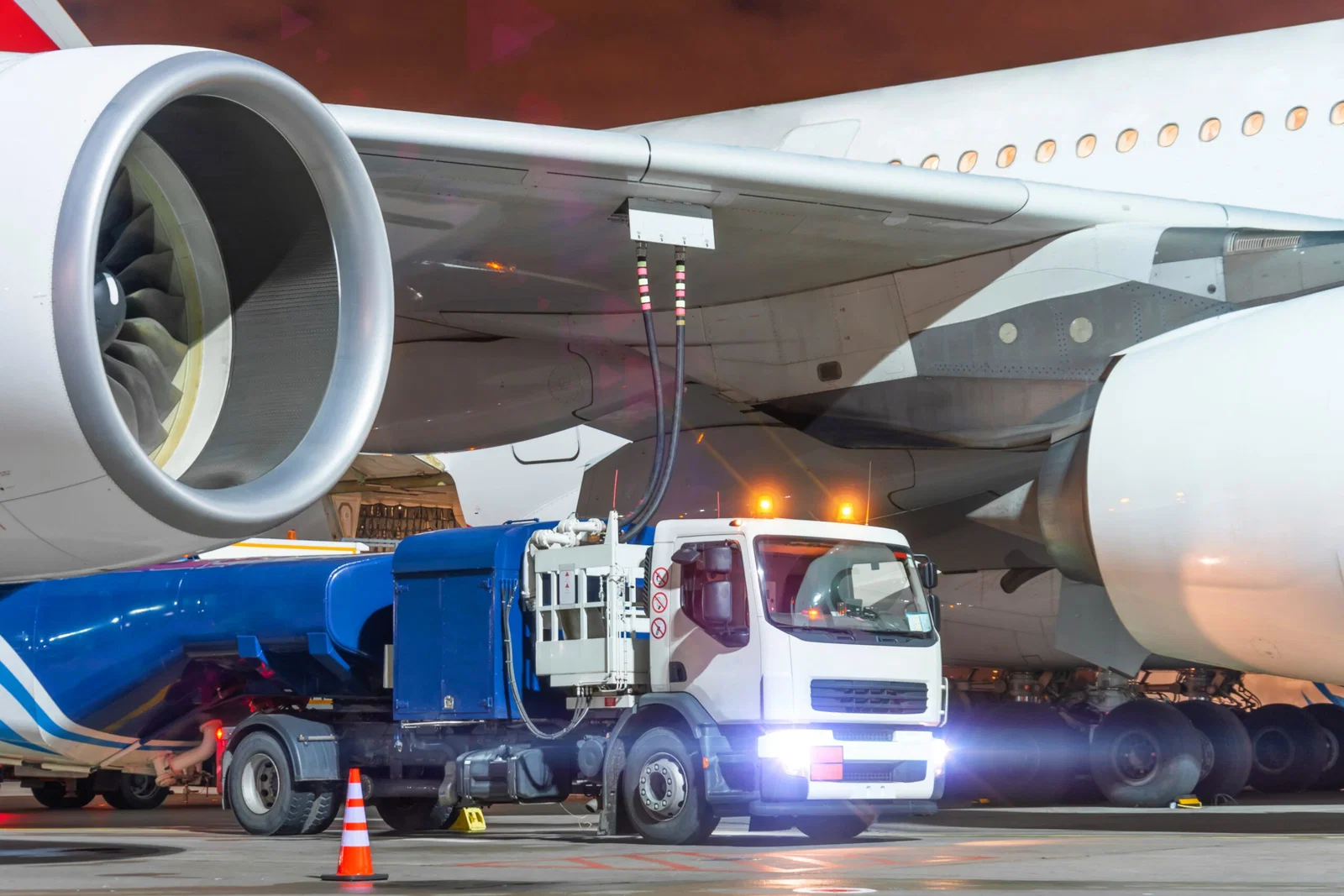 Analyse viser at Europa kan bli utsatt for press på flydrivstoff innen juni hvis Hormuz holder seg stengt