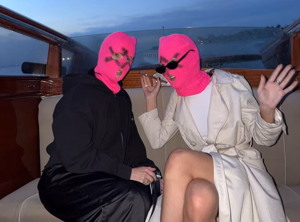 Hvem er Pussy Riot på Veneziabiennalen i 2026 for den russiske paviljongen