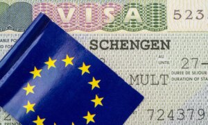 Å få Schengen-visum for sommeren 2026 er i ferd med å bli et mareritt for reisende