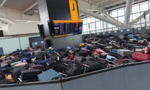 British Airways krever 10 millioner pund kompensasjon over 20 000 kofferter som er etterlatt