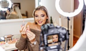 AI-influensere fungerer hvis de genererer empati, men de forverrer vår oppfatning av kroppen