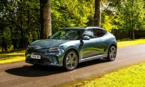 Genesis GV60 – stille raffinement som ville gjort et bibliotek til skamme