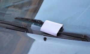 Sjåfører blir advart om et enkelt parkeringstriks som starter med et stykke papir