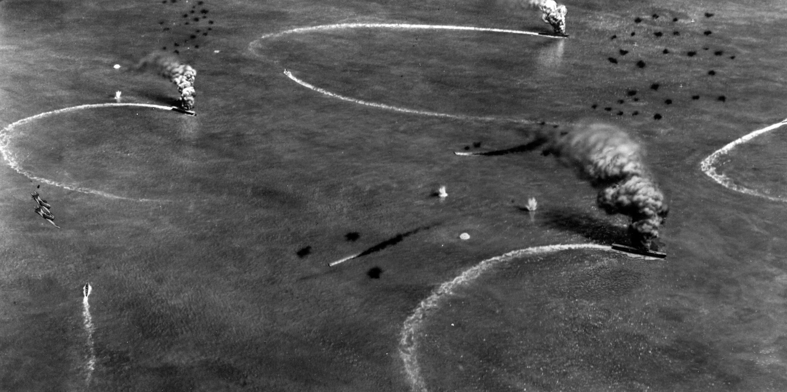 Slaget ved Midway Islands: det største luft-flåtesammenstøtet i historien