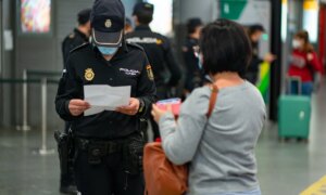 Ny Spania-regel 2026: Feriegjester må vise €1 089,90 minimumsmidler selv i 4 dager