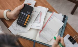 Hvor mye vil sommeren 2026 koste italienere: drivstoff opptil 27 % mer mellom prisøkninger og inflasjon