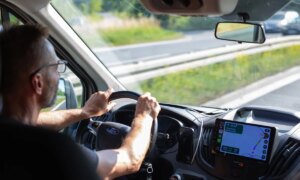 Kjører du i Europa i sommer? Dette er landene bilistene opplever som mest stressende