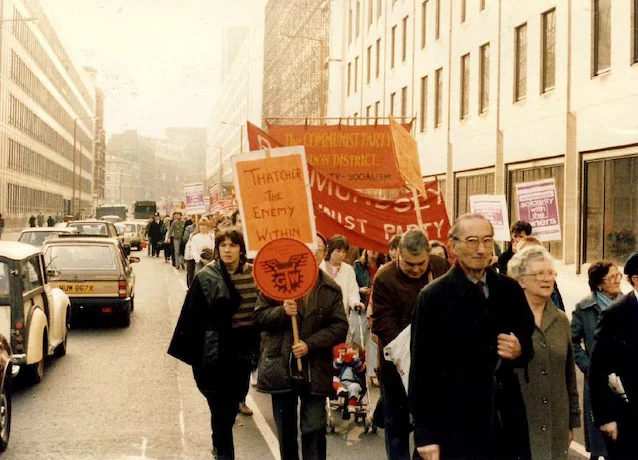 Protester i London i 1984 (kreditt Wikimedia Commons)