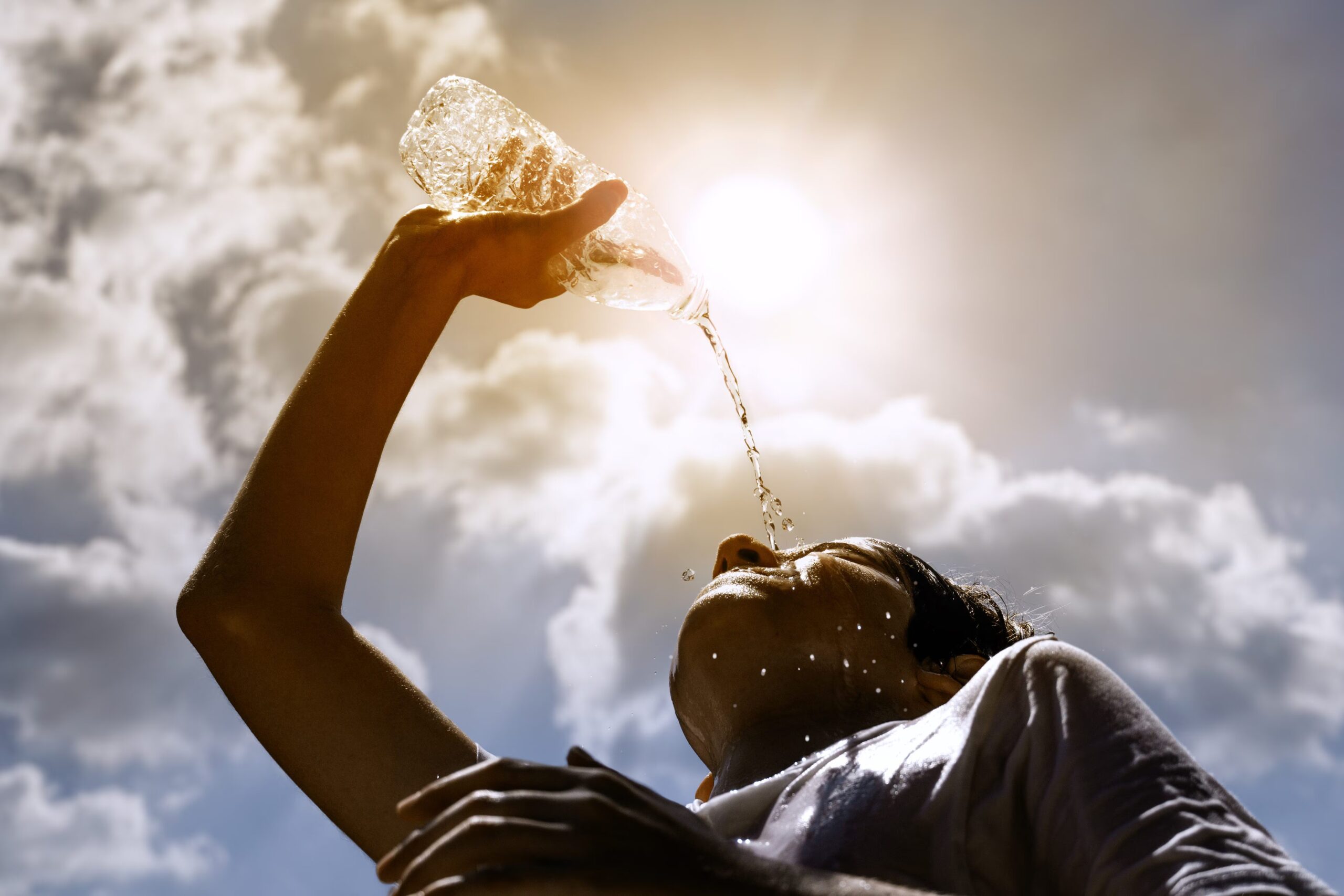 Tropenetter og hetebølger, ikke fall under 20°C: 10 tips fra Helsedepartementet