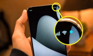 På Android-smarttelefoner vises en blå prikk i statuslinjen: den indikerer tilgang til plasseringen
