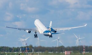 Passasjerer mangler fly da fly går halvfulle over hele Europa