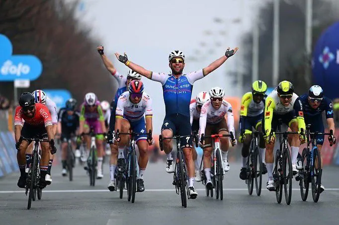 Hvordan "toget" beskytter sprinteren i Tour de France: opptil 40 % energi spart i sprinten