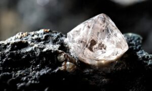 Superdype diamanter 700 km under jorden avslører en mekanisme som beskytter planeten: studie