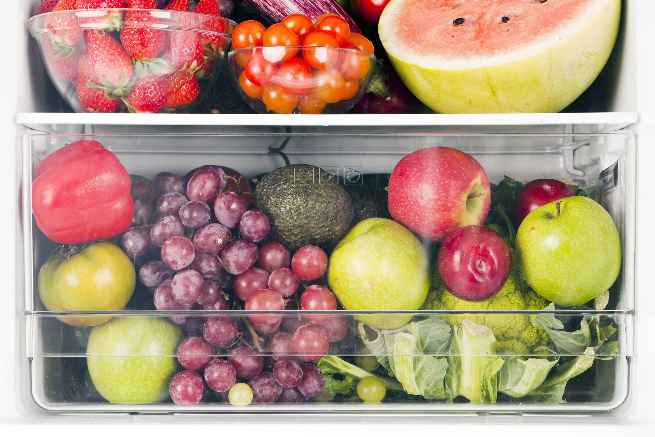 Hvordan oppbevare frukt, i eller utenfor kjøleskapet? Den tropiske er det ikke, mens den modne er det