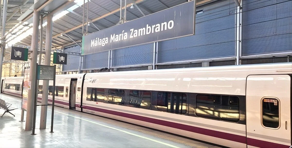 Ekstra høyhastighets AVE-tog ble satt på for å øke forbindelser mellom Malaga og Madrid fra 17. juli