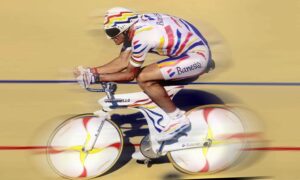 Moser slo timerekorden med en sykkel på 9,6 kg: da teknologien trosset reglene