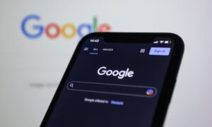 Google Søk vokser med +4 % til tross for boomen i AI-chatboter, men nettsøk er i endring