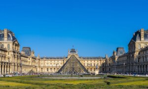 Louvre-museet ble født som en middelalderfestning: historien til et av de mest kjente galleriene i verden