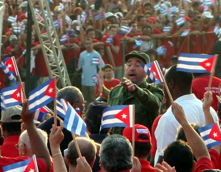 Historien om Fidel Castro, hvem han var og hva Cubas tidligere president, revolusjonens største leder, gjorde