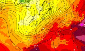 Gult værvarsel i nord etter hetebølgene: kraftig storm i nord fra torsdag, varmt i sør