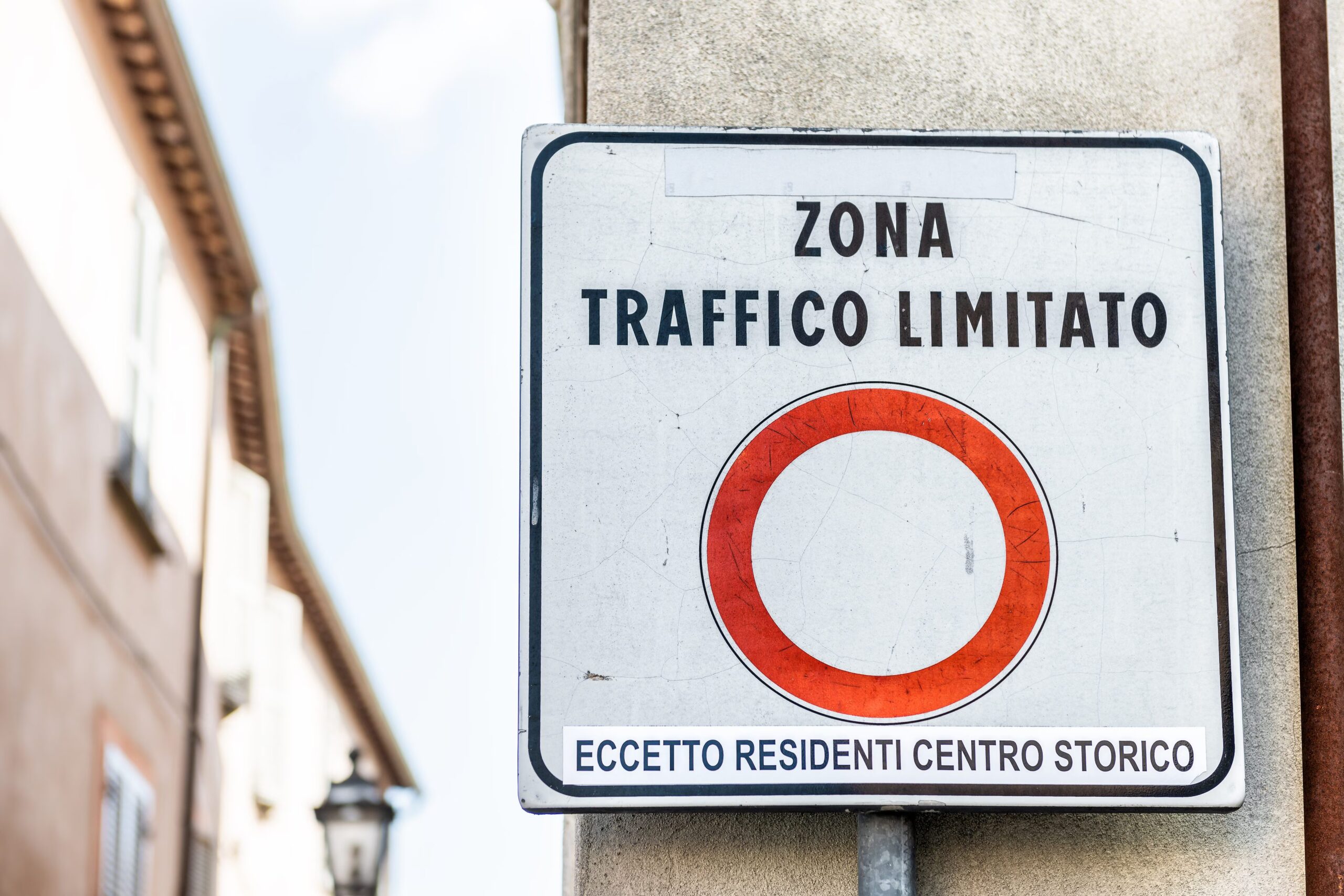 Italia først i Europa for ZTL, det er 446 totalt på grunn av de trange gatene: kart over områdene