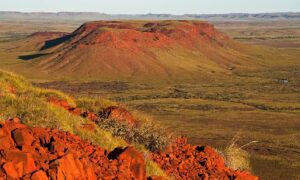 Det eldste meteorkrateret på jorden oppdaget i Australia: Nordpolkuppelen er 3 milliarder år gammel