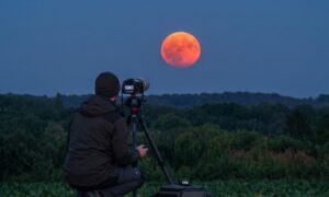 Hvordan fotografere den røde månen 28. august 2026 basert på de ulike fasene av formørkelsen