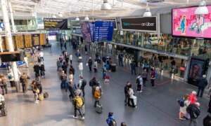8,7 millioner britiske flyplasskunder rammet av datatyveri: Hva stjålet informasjon kan bety for flyreisende
