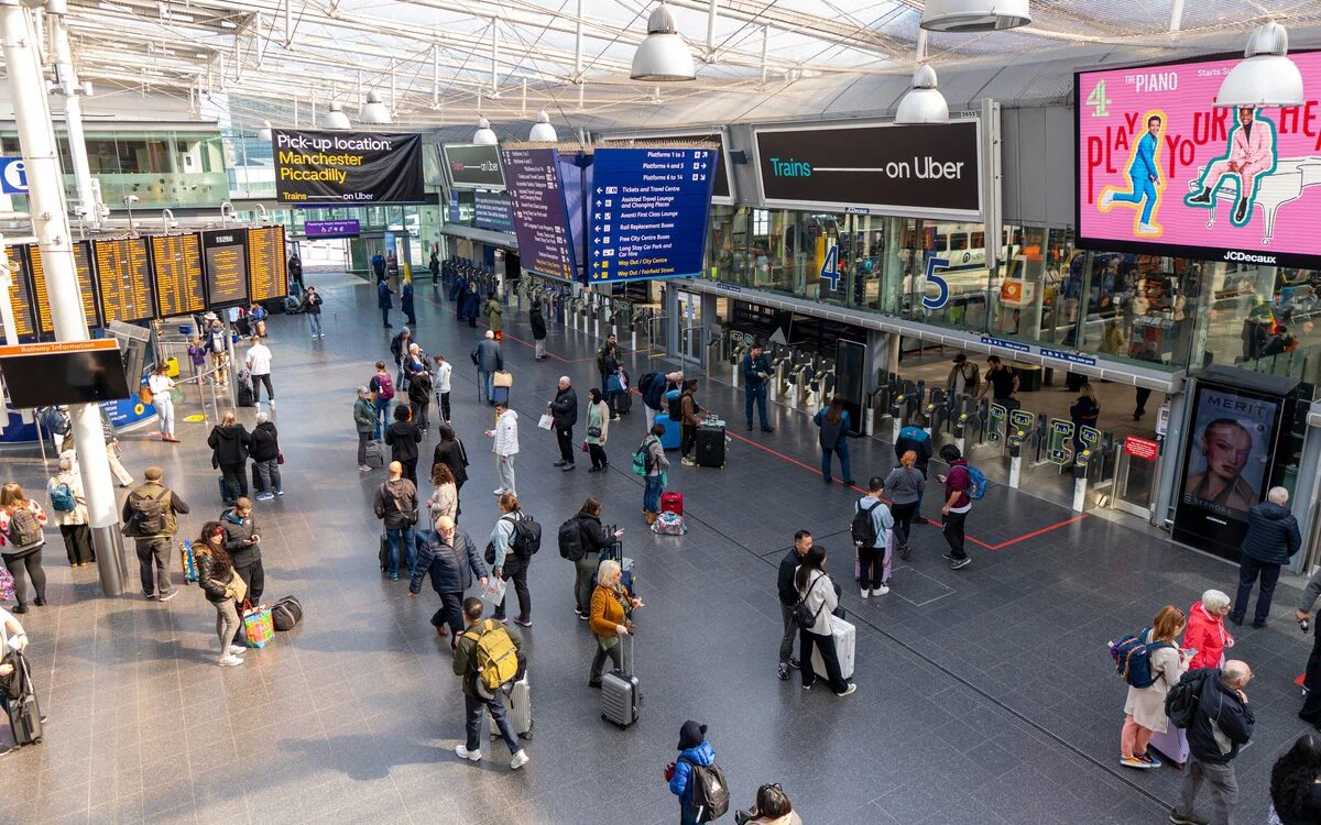 8,7 millioner britiske flyplasskunder rammet av datatyveri: Hva stjålet informasjon kan bety for flyreisende